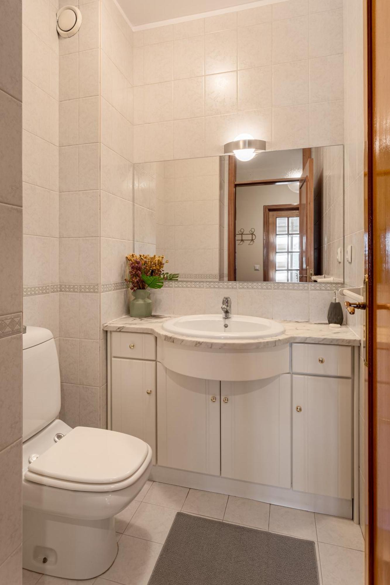 Joivy Stylish City Centre Flat With Parking Maia  Bagian luar foto