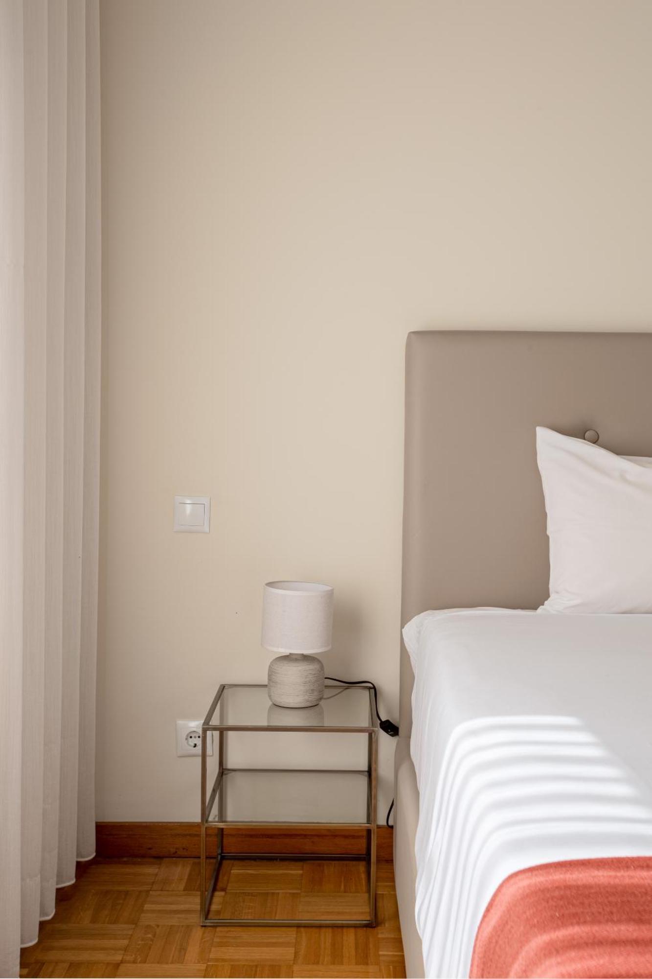 Joivy Stylish City Centre Flat With Parking Maia  Bagian luar foto