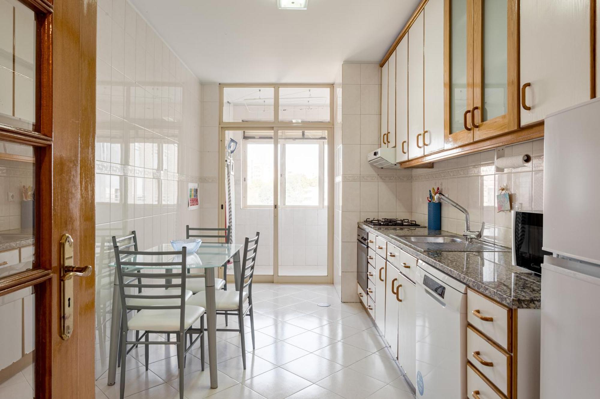 Joivy Stylish City Centre Flat With Parking Maia  Bagian luar foto